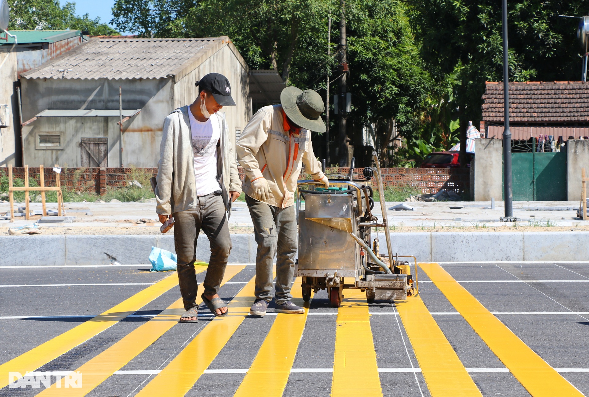Diện mạo con đường hơn 2.800 tỷ đồng, rộng nhất Nghệ An - 4 Diện mạo con đường hơn 2.800 tỷ đồng, rộng nhất Nghệ An - 4